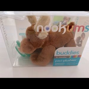BNIB NOOKUMS Paci Buddies Moose Baby Plush Toy Pacifier Holder and Pacifier Set